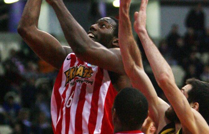 Ντάνστον στο Basketblog.gr: “Σε κάθε ματς βελτιωμένοι”!