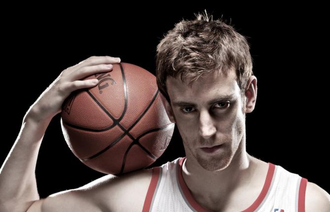 Victor Claver back to Europe