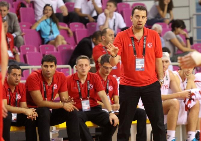 #FIBAU19 : Ο.Ουγκουράτα στο basketblog.gr «Στόχος το μετάλλιο»