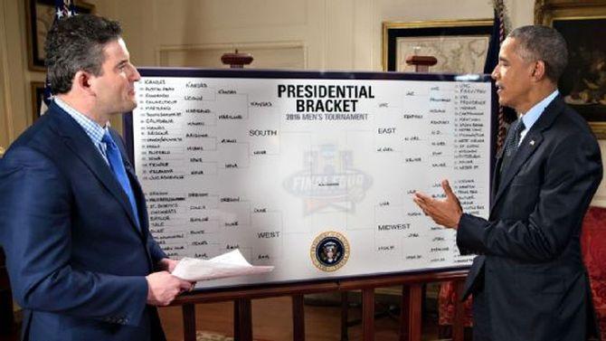 Ο Μπαράκ Ομπάμα προβλέπει τίτλο του Κάνσας στο NCAA (video)!
