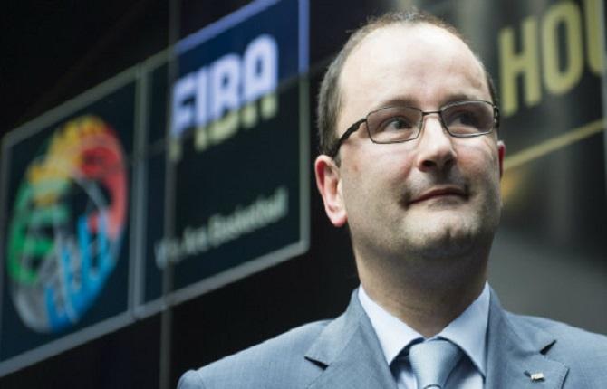 Με αποκλεισμούς Εθνικών ομάδων απειλεί η FIBA
