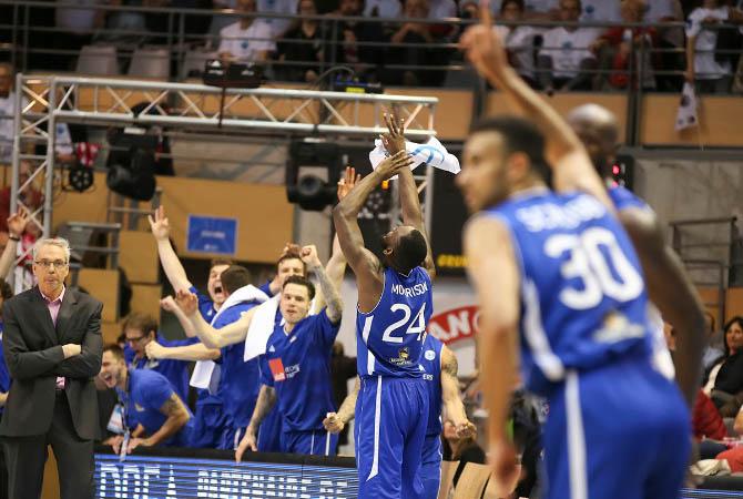 #FIBAEuropeCup: Με οδηγό τον Σκράμπ στον τελικό οι  Σκάιλαινερς, προκρίθηκε και η Βαρέζε (vids)