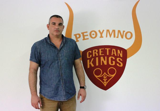 Κωνσταντινίδης: «Πρέπει να επιδείξουμε προσωπικότητα ως ομάδα»