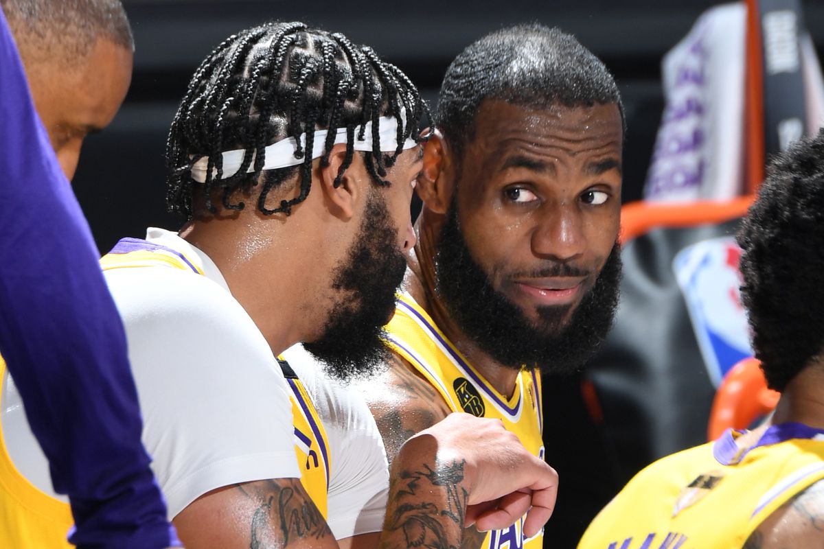 Χάνουν την πρεμιέρα των Lakers οι LeBron-Davis