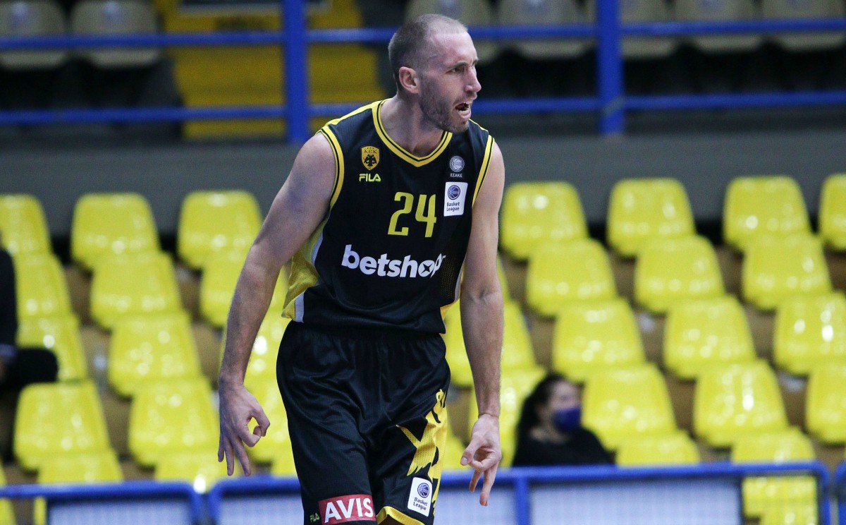 AEK: Έβαλε ξανά τον Matt Lojseki στο ρόστερ της Basket League