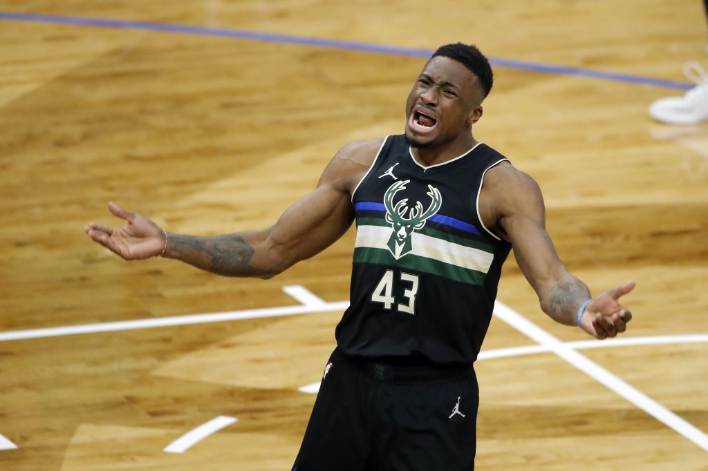 Η τρομερή εμφάνιση του Θανάση Αντετοκούνμπο κόντρα στους Celtics