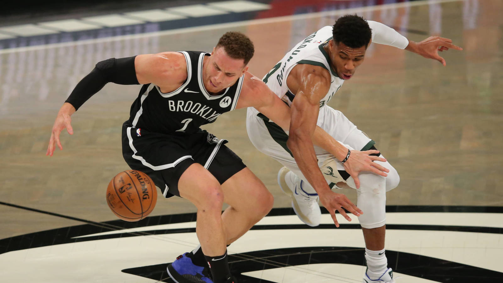 Nets- Bucks: O Griffin πέρασε πάνω από τον Θανάση (+vid)