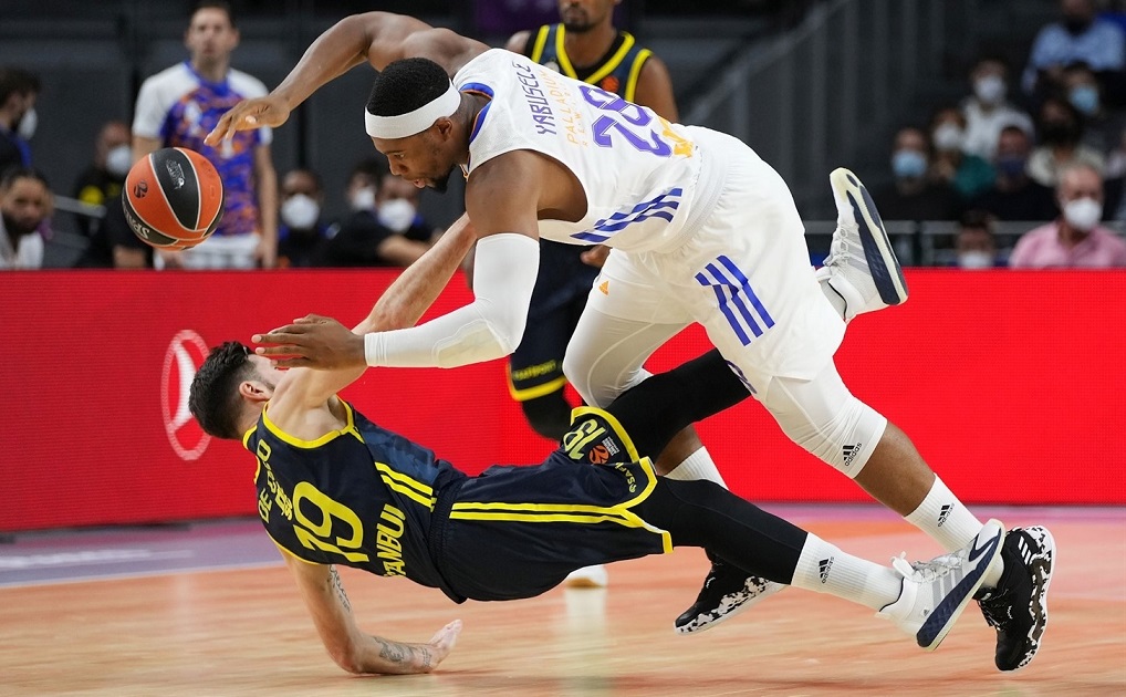 EuroLeague: Προγραμμάτισε τρία από τα έξι παιχνίδια που αναβλήθηκαν