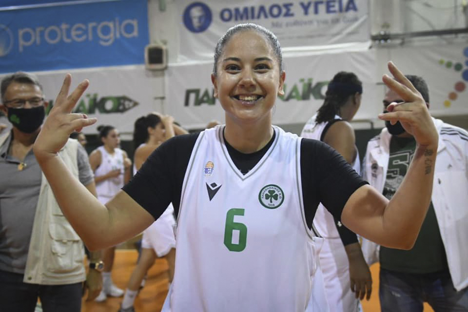 Λολίτα Λύμουρα στο basketblog: «Αγαπώ να παίζω μπάσκετ»