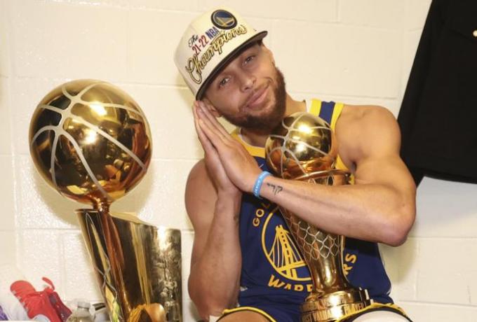 Curry: «Δεν θέλω να φύγω ποτέ από τους Warriors»