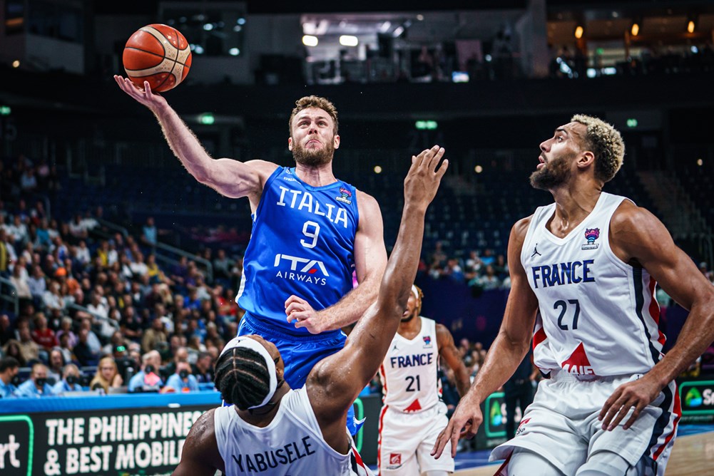 Melli: «Η FIBA ​​πρέπει να κάνει κάτι με τους διαιτητές»