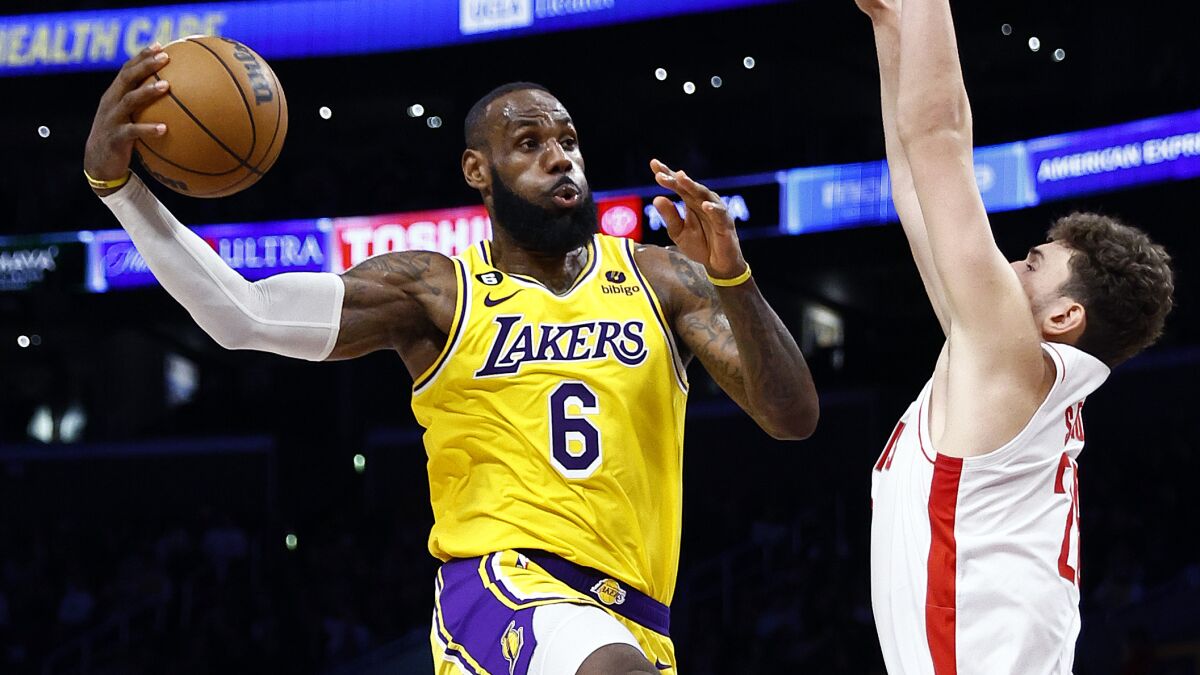 48 πόντους ο Lebron James και νίκη για τους Lakers επί  των Rockets, 10η σερί νίκη για τους Grizzles κερδίζοντας αυτή τη φορά τους Suns (vid)