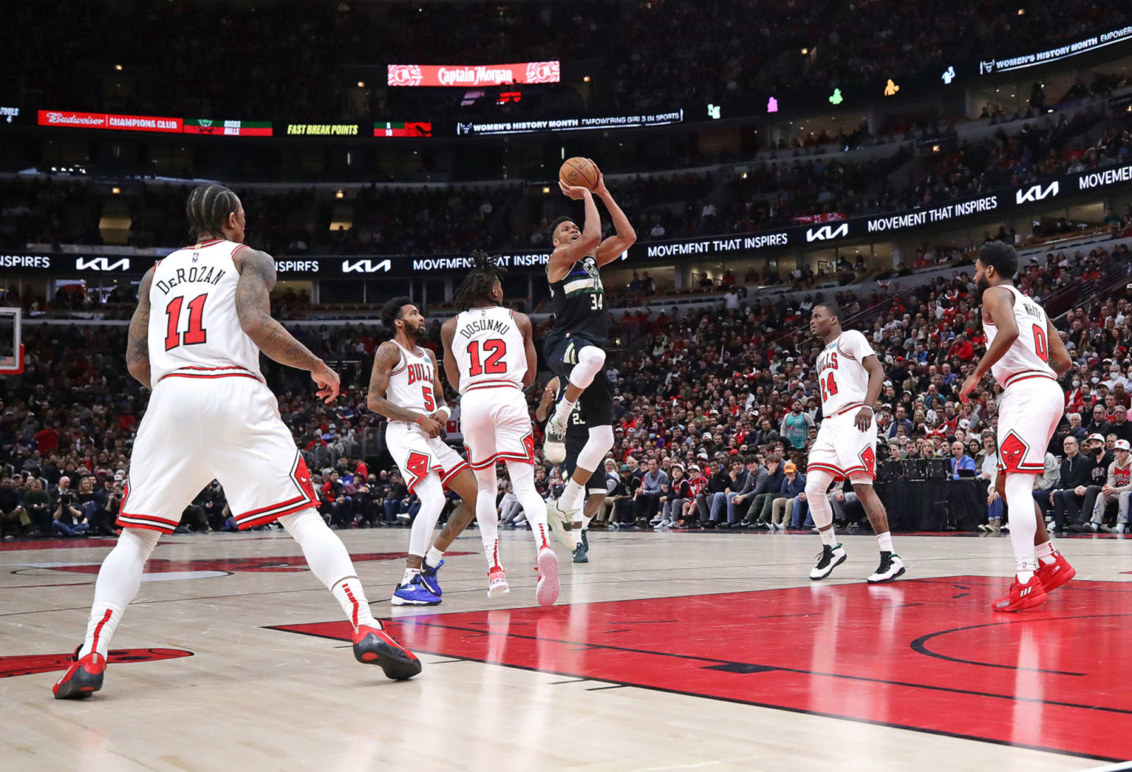 Chicago Bulls – Milwaukee Bucks 100-112: Πύρρειος νίκη για τα «Ελάφια», χτύπησε ο Αντετοκούνμπο (vid)